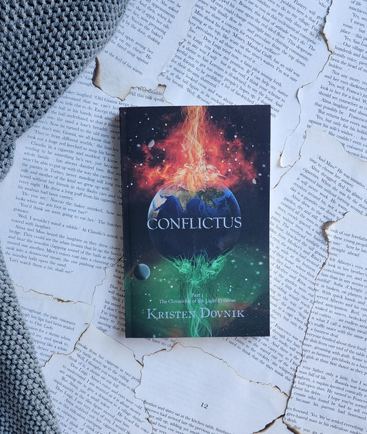 Conflictus (The Chronicles of the Light Princess) - Kristen Dovnik (PAPERBACK)
