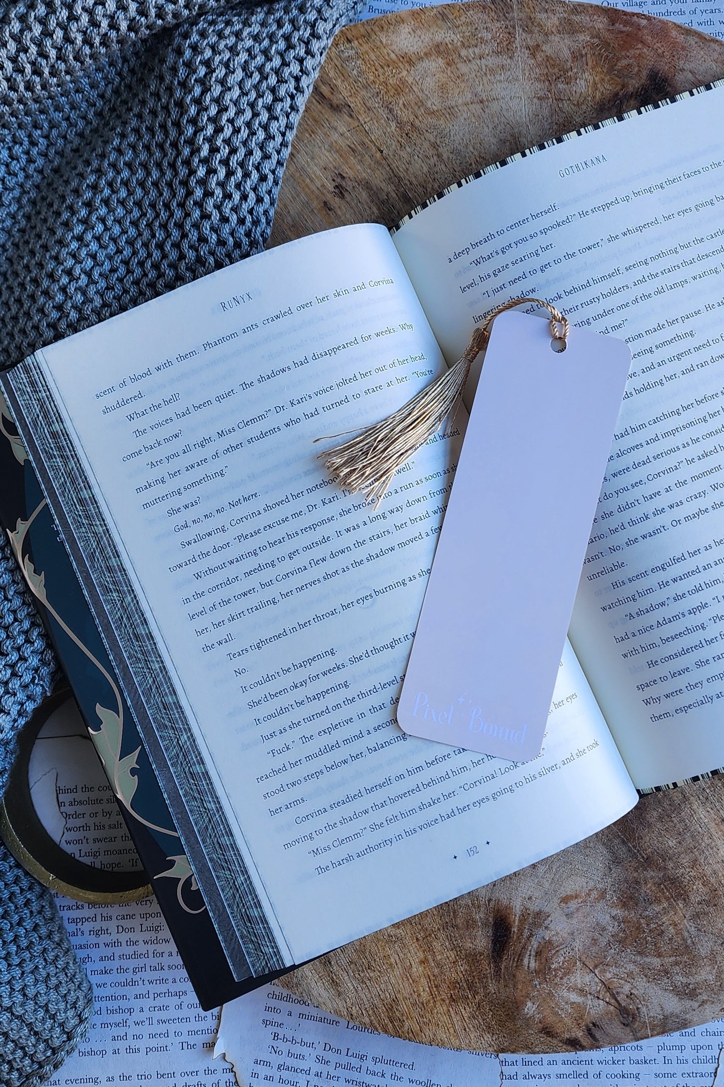 Bookmark - Cozy Beige
