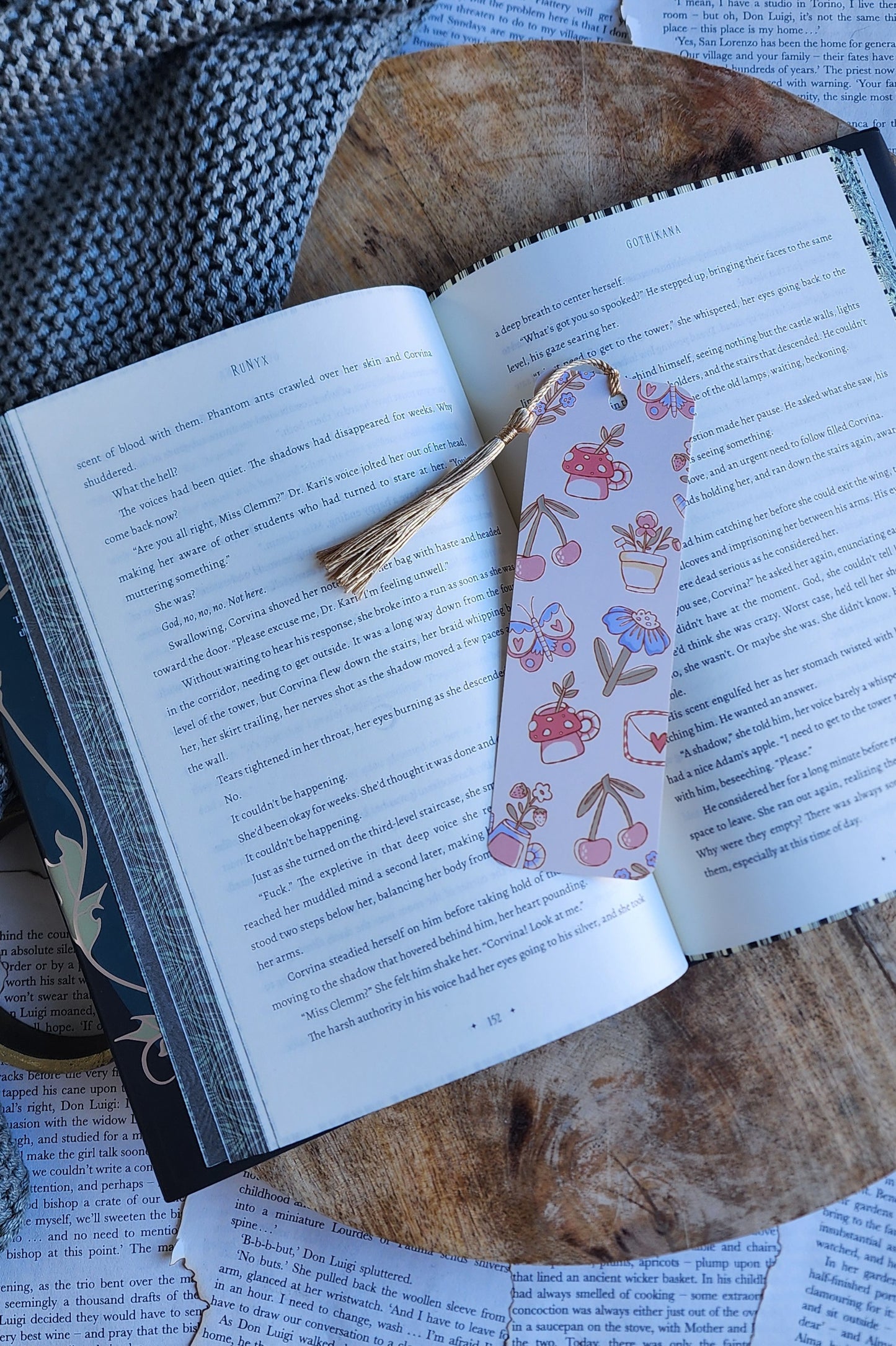 Bookmark - Cozy Beige