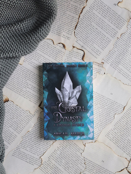 The Crystal Dynasty - Abigail Mader (PAPERBACK)